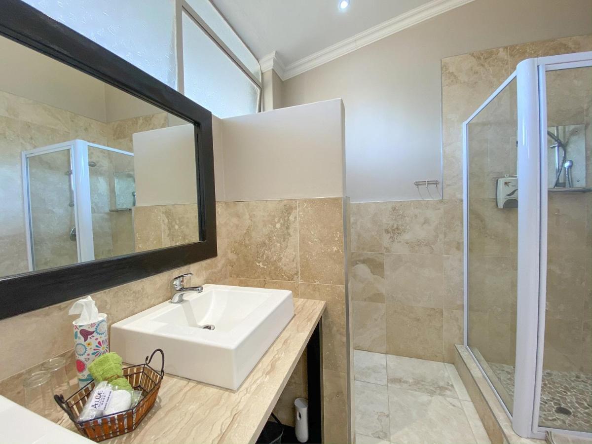 Aloe Manor Hotel เอาท์สโฮร์น ภายนอก รูปภาพ